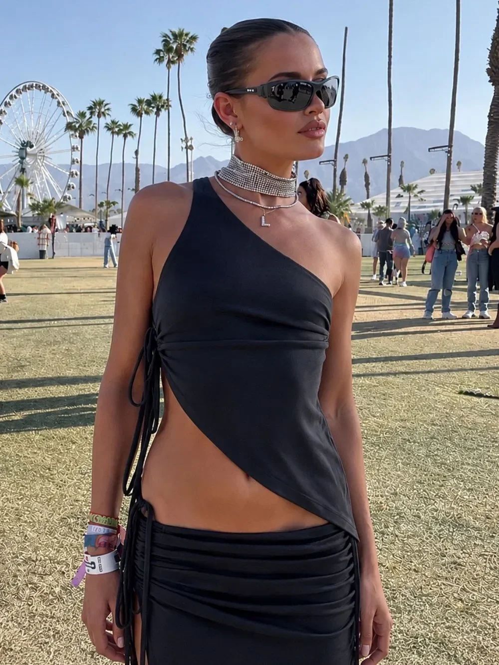 Black asymmetrical tank